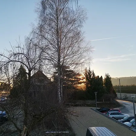 Szálloda 24-7 Long & Short *