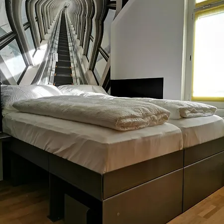 24-7 Long & Short Hotel Schüpfen